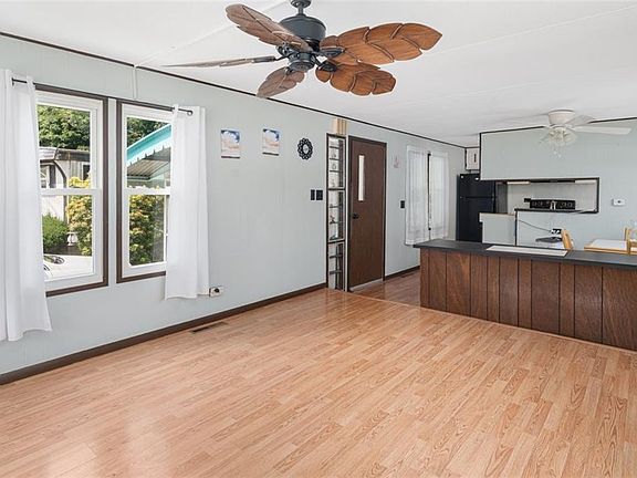 5th image of 979 Tollgate Rd #8