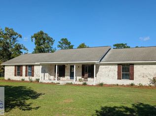 107 Oak Trace Rd, Jesup, GA 31545