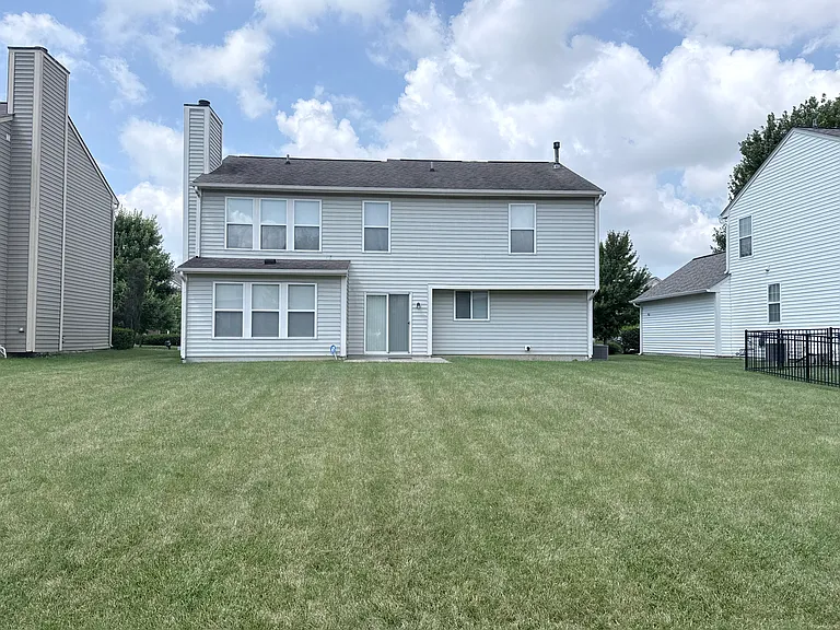 14010 Avalon East Dr — Photo 58