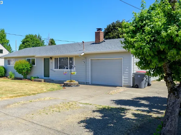 403 8th St, Dayton, OR 97114