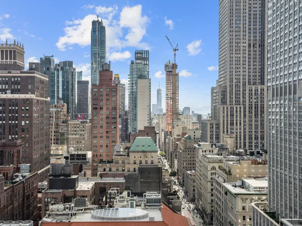 425 5th Avenue image 2 of 11