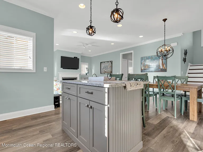 411 Harding Ave — Photo 13