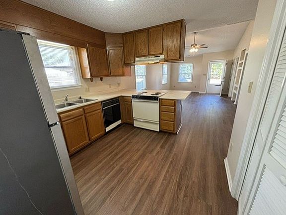5th image of 123 Pine Meadow Ln