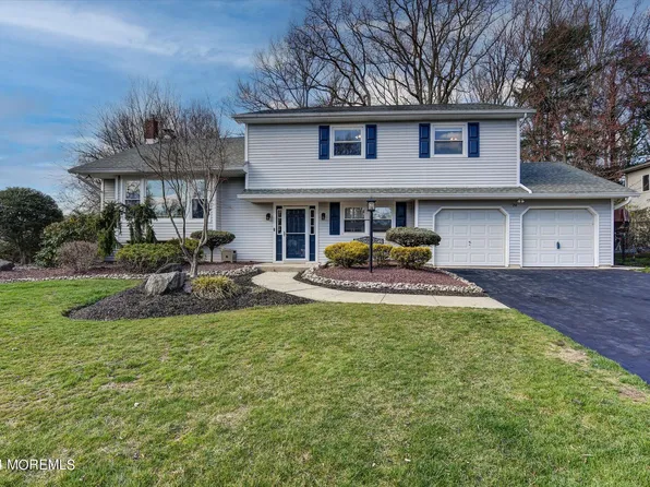 24 Mccue Road, Morganville, NJ 07751