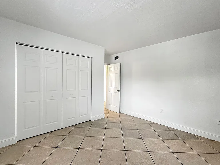 8475 SW 94th St #317E — Photo 13