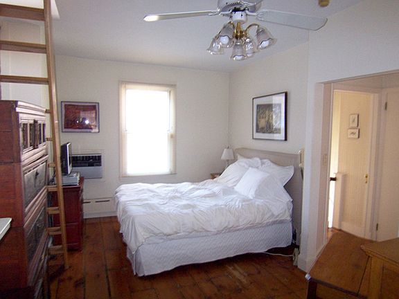 5th image of 115 Bedford St