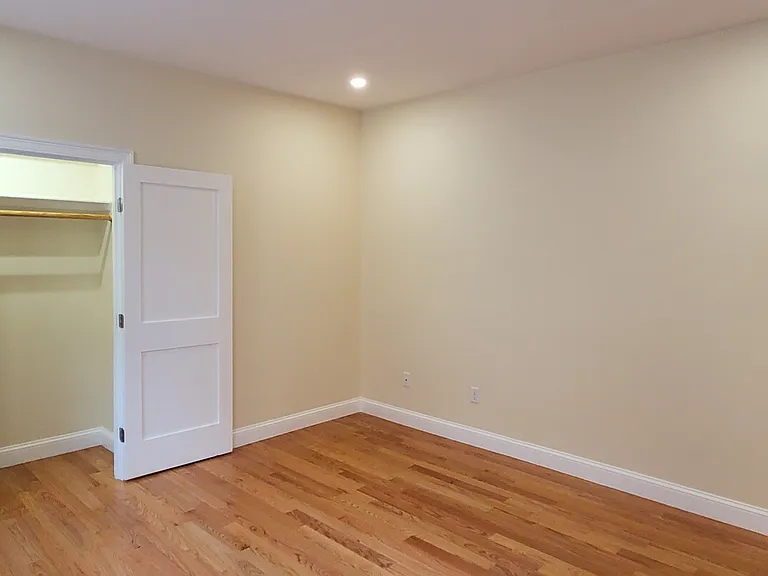 91 Kilmarnock St. — Photo 14