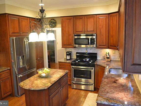 2nd image of 2019 Royal Fern Ct