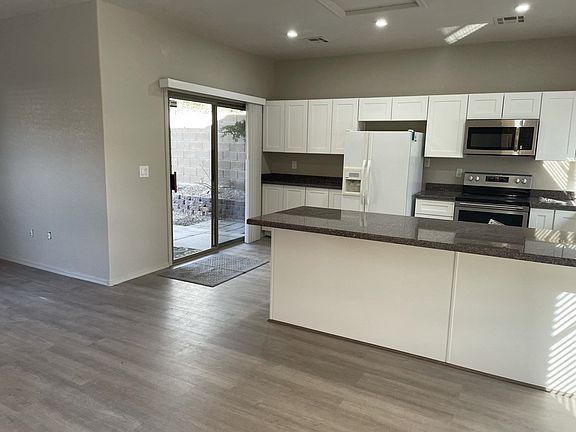 5th image of 41852 N 40th Pl