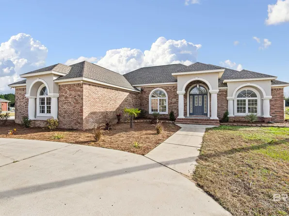26130 Chatelaine Rd, Elberta, AL 36530