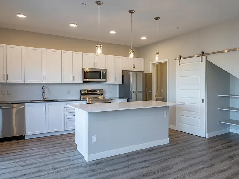 432 S 32nd St #120 — Photo 35