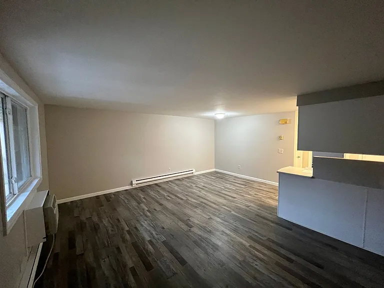 301 Kiwanis Park Ln — Photo 13