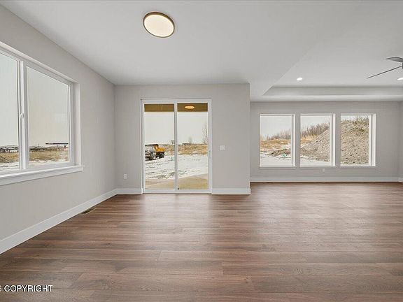4th image of 1383 N Cedar Hills Dr