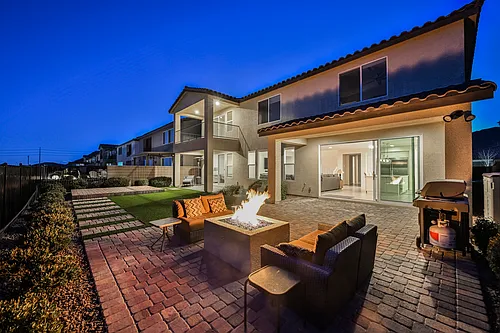 4564 Amazing View St Photo 1