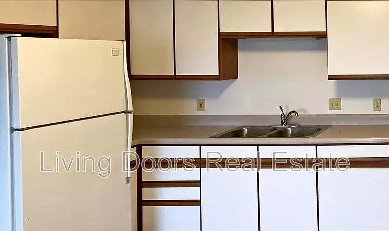 607 S Washington St #2 — Photo 1