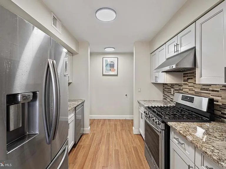 2032 Old Stone Mill Dr #2032 — Photo 3