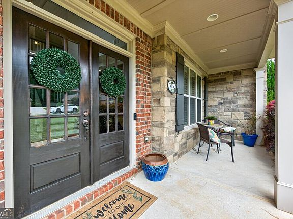 3rd image of 3362 Highland Park Way