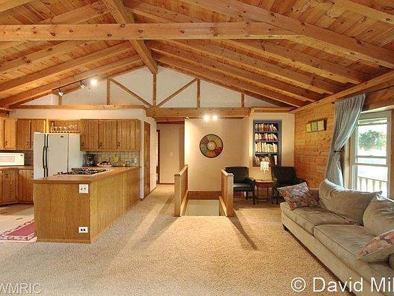 4th image of 3319 Shadyside Dr NE