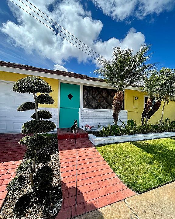 2nd image of 2884 Monterey Ave