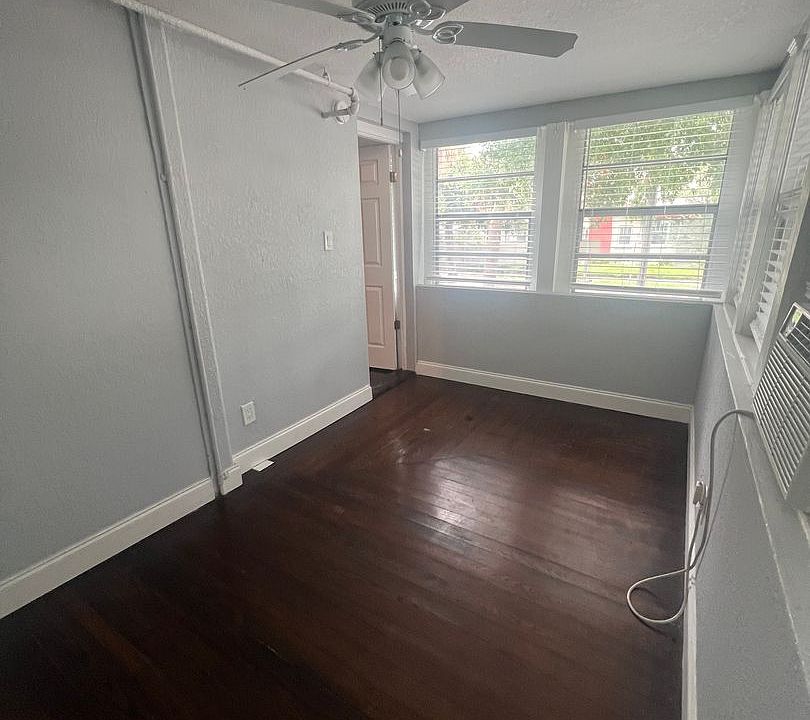 1st image of 700 1st St N #2