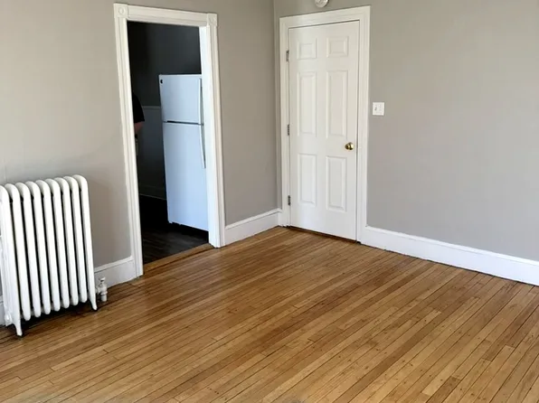 469 Brighton Ave #1, Portland, ME 04102