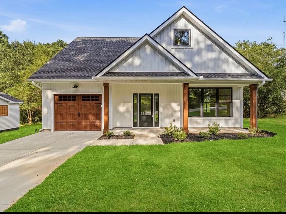 10 N Azalea St