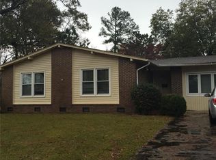 279 Bartow Dr, Fayetteville, NC 28301