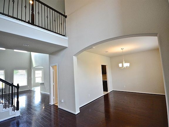 3rd image of 13927 Carncross Ct