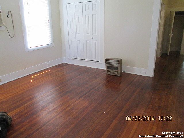 1st image of 716 E Grayson St APT 5