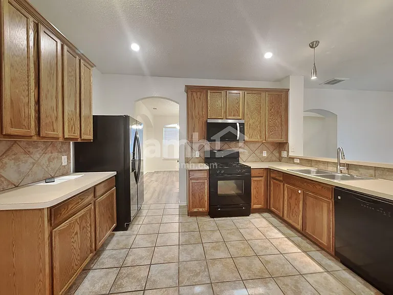 10308 Oak Branch Ln — Photo 3