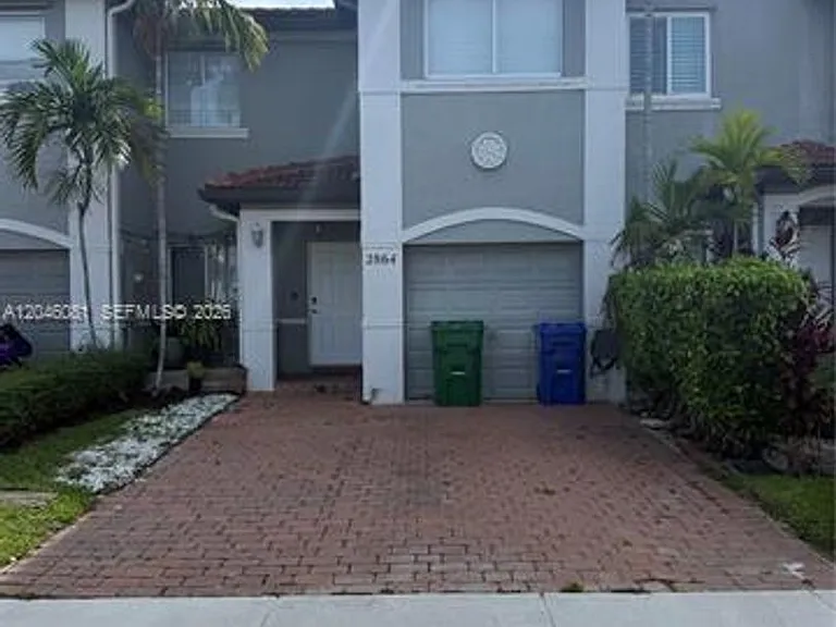 2864 SW 129th Ave — Photo 1