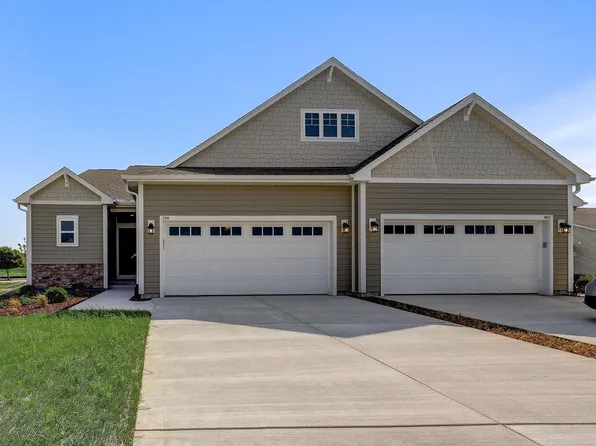 799 Bridlewood DRIVE 799 Bldg 10, Hartford, WI 53027