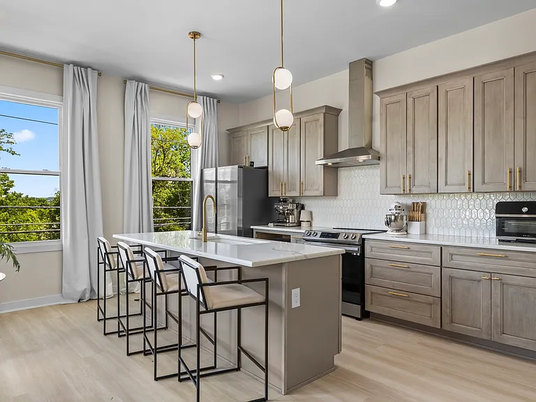 1255 W Pike St — Photo 8