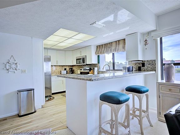 3rd image of 4989 Casablanca Cir #J-1