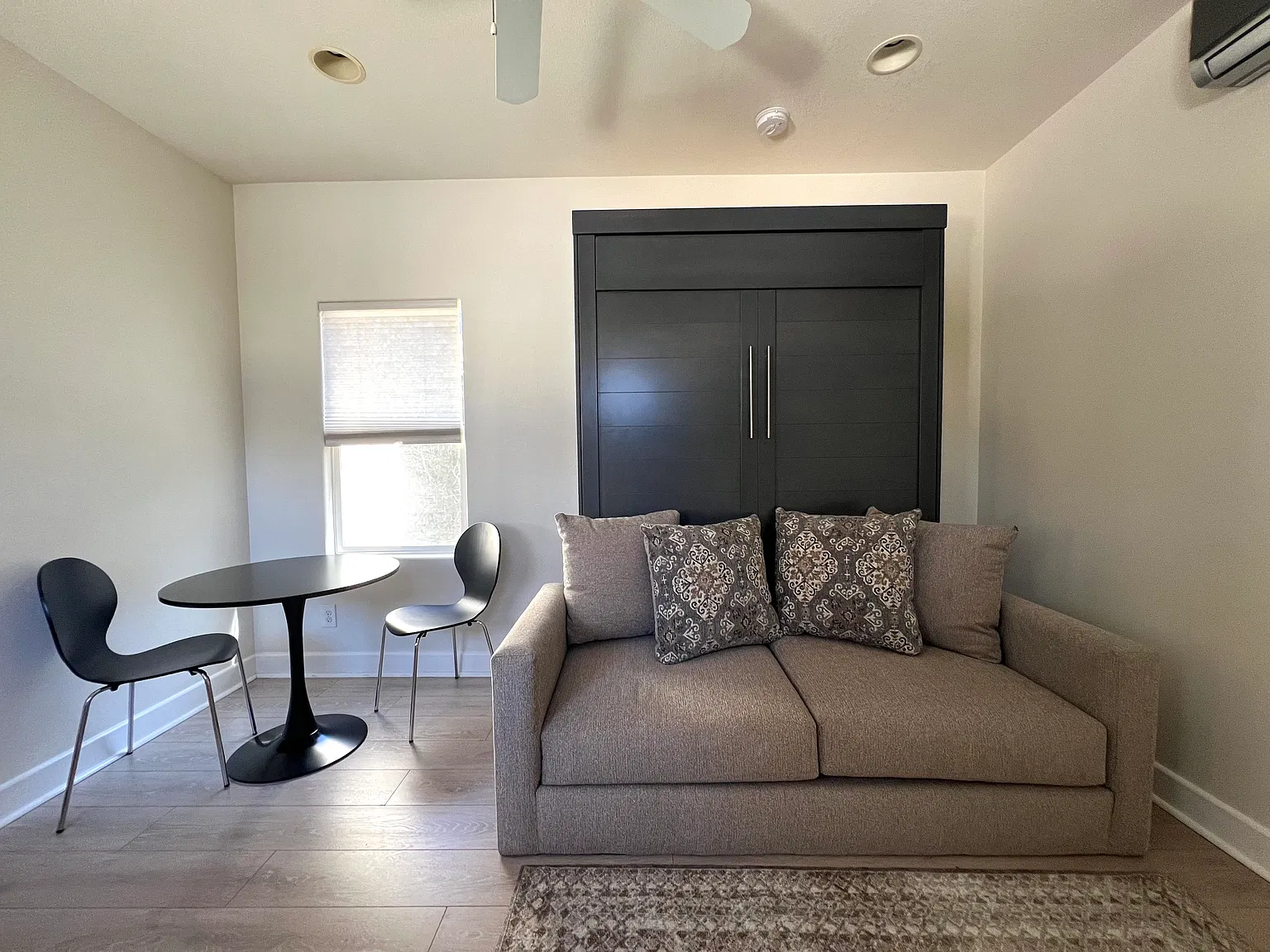 Studio, 350 sqft, $1,525 — Photo 2