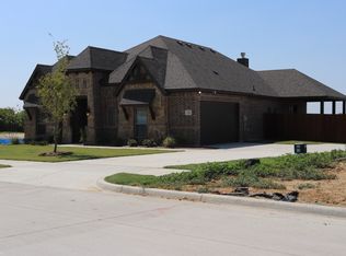713 Autumn Run Dr, Midlothian, TX 76065