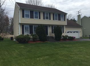 8 Kelly St, Nashua, NH 03062