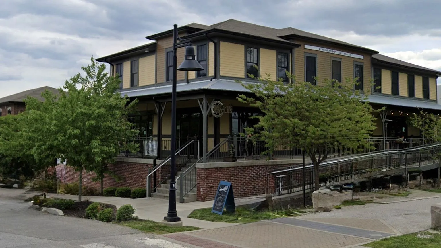 235 W. Dodds Street — Photo 2