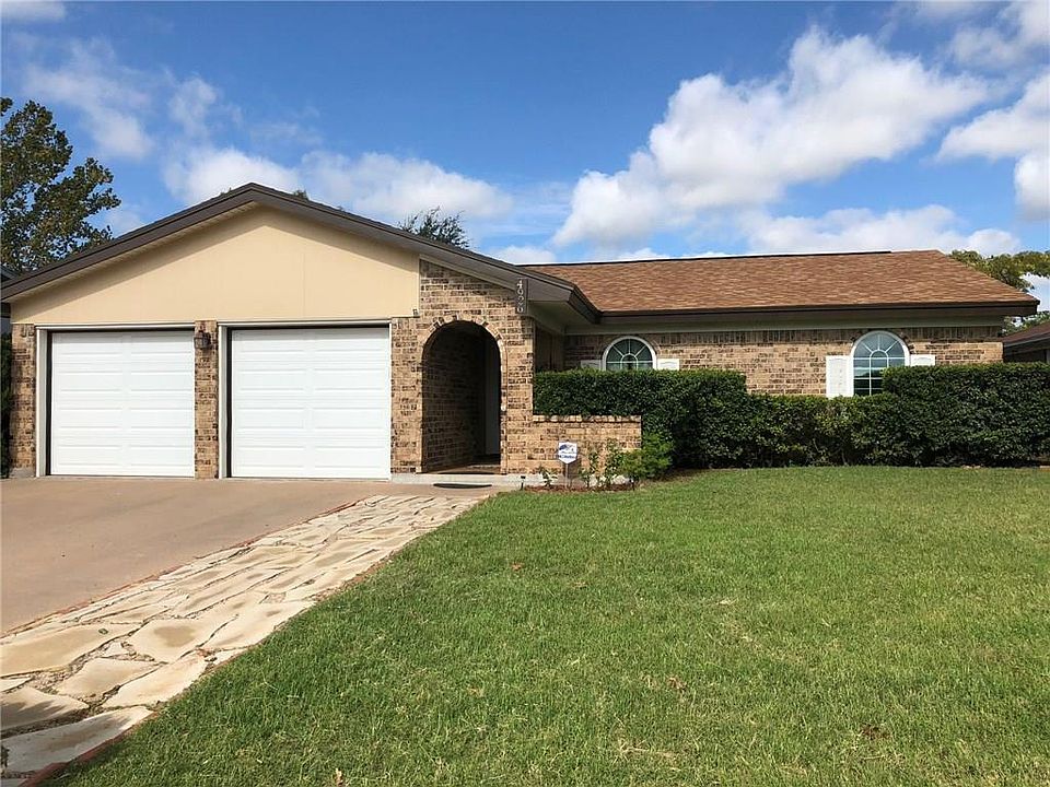 1st image of 4926 Oaklawn Ct