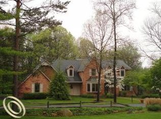 8103 Pebble Creek Dr, Davisburg, MI