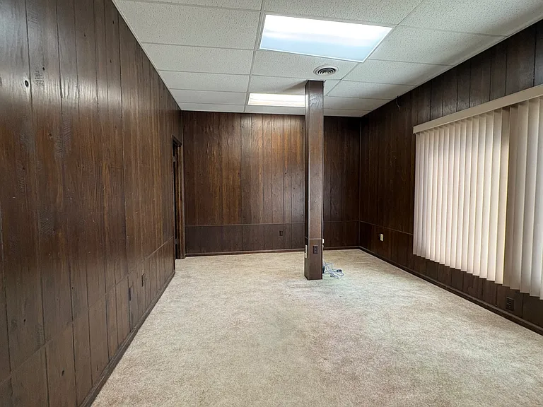 1207 W Main St — Photo 12