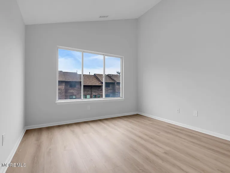190 Spruce St #4 — Photo 24