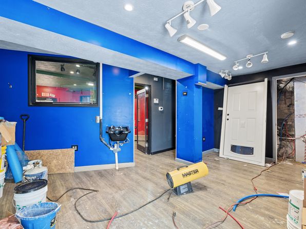 lexington-kentucky-446756855 picture