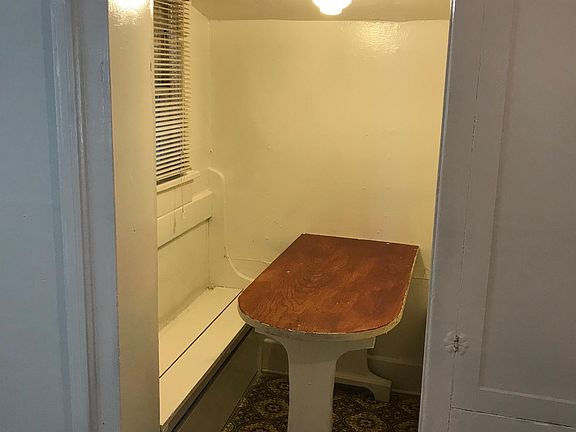 2nd image of 721 1/2 Debarr Ave