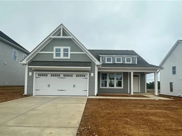 3006 Bayou St, Graham, NC 27253