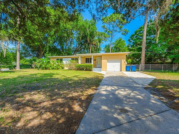 2nd image of 2941 Red Oak Dr