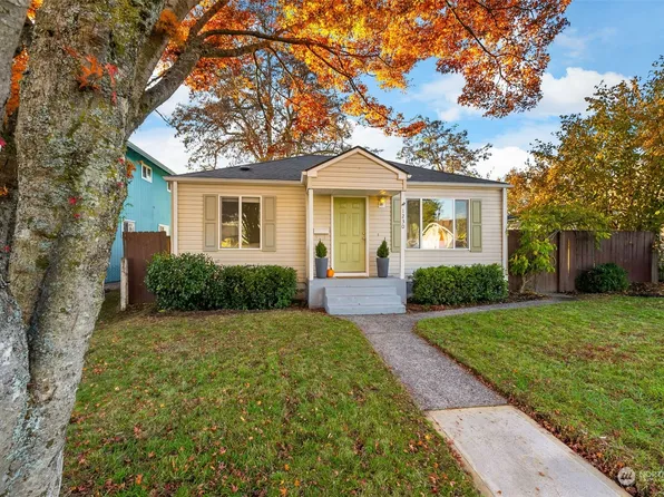 1230 S Ridgewood Avenue, Tacoma, WA 98405