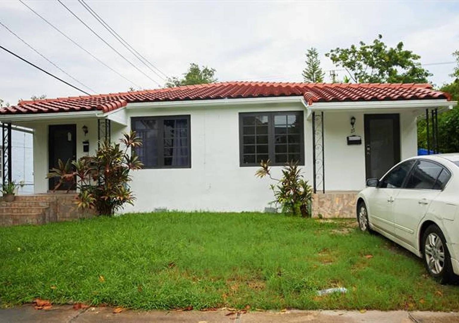 25 NE 43rd St th 25, Miami, FL 33137 — Photo 3