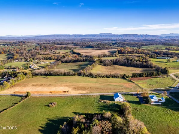 359 Meadow Rd W, Greenback, TN 37742