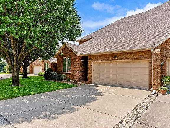 2nd image of 3140 E Mimosa #D